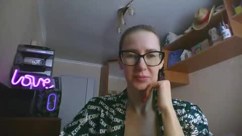 Snapshot of feraliss chatting on February 11, 2026, 9:58 am feraliss online show from February 11, 2026, 9:58 am