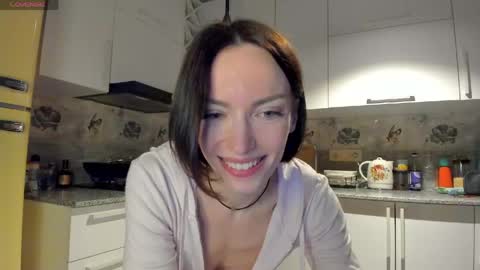 Leya online show from April 18, 2026, 5:28 pm