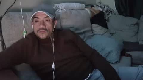 fernand89 online show from February 13, 2025, 6:52 am