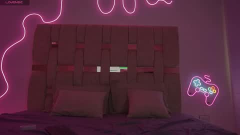 fernanda_thail_ online show from February 19, 2026, 7:32 pm