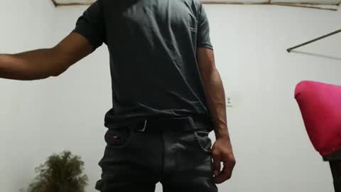 Snapshot of fernandez_latinblack chatting on January 3, 2025, 9:05 pm fernandez_latinblack online show from January 3, 2025, 9:05 pm