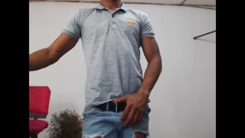 Snapshot of fernandez_latinblack chatting on January 12, 2025, 2:14 am fernandez_latinblack online show from January 12, 2025, 2:14 am