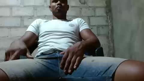 Snapshot of fernandez_latinblack chatting on October 16, 2025, 11:28 pm fernandez_latinblack online show from October 16, 2025, 11:28 pm