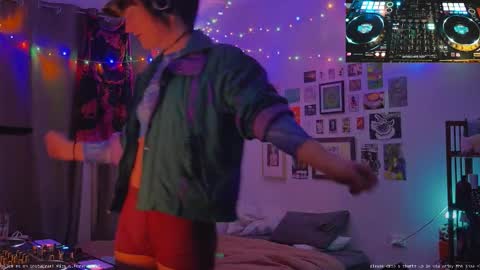 Fern next stream 430pm Monday PST online show from September 19, 2025, 12:06 pm