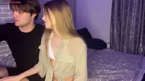 Tina and Tomas online show from October 5, 2025, 2:04 pm