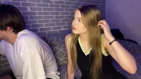 Tina and Tomas online show from October 6, 2025, 2:03 pm