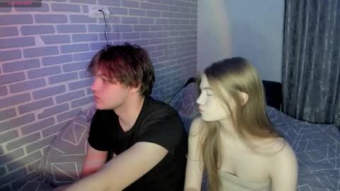 Tina and Tomas online show from October 15, 2025, 3:12 pm