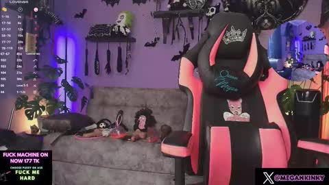 Snapshot of fetishkinkymegan chatting on January 9, 2026, 4:43 pm kinky Megan Draven online show from January 9, 2026, 4:43 pm