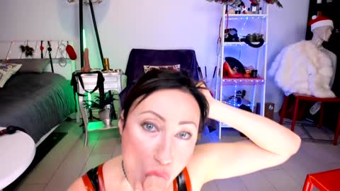 Snapshot of fetishmodel_al_isis chatting on December 18, 2024, 7:08 pm Fetishmodel online show from December 18, 2024, 7:08 pm