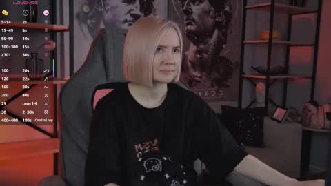 Snapshot of fetishrey chatting on November 9, 2025, 2:04 pm Rey online show from November 9, 2025, 2:04 pm