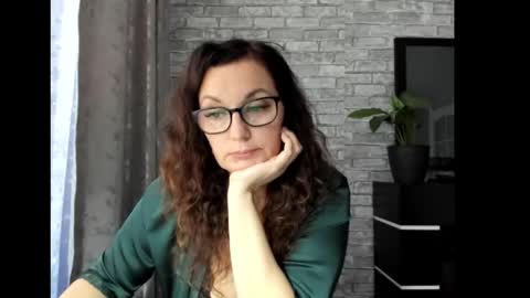 Snapshot of fey_bb chatting on February 12, 2025, 8:27 am Milana online show from February 12, 2025, 8:27 am