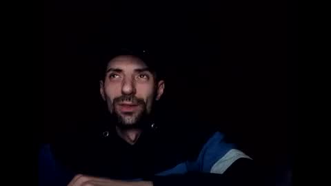 Snapshot of fffjj021 chatting on November 16, 2025, 5:29 pm Raised in 90s online show from November 16, 2025, 5:29 pm