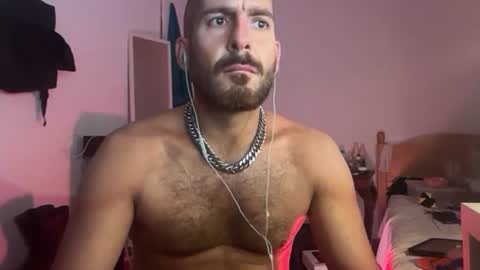 Hung Spanish online show from July 21, 2026, 1:19 am