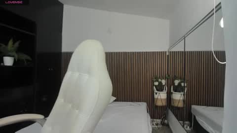 Snapshot of ffreyja_ chatting on November 13, 2025, 4:50 pm Freyja online show from November 13, 2025, 4:50 pm