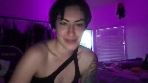 fgsammie online show from April 28, 2026, 2:27 am