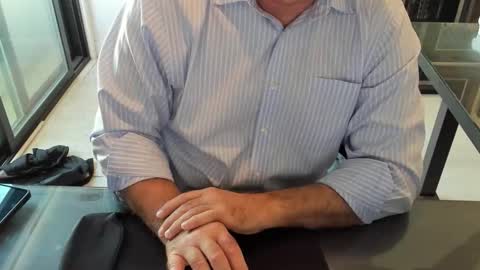 fhetzl online show from October 27, 2025, 10:25 pm