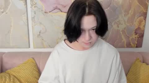 fiamoory online show from March 20, 2026, 1:21 am