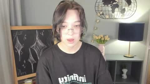 fiamoory online show from April 11, 2026, 8:29 am