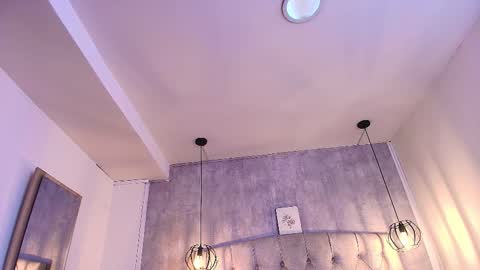   online show from November 20, 2025, 7:13 pm