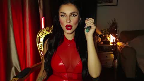Snapshot of fiercehuntress chatting on October 12, 2025, 11:04 pm Goddess Katerina online show from October 12, 2025, 11:04 pm