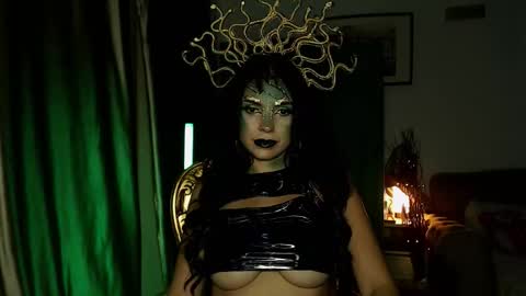 Snapshot of fiercehuntress chatting on October 21, 2025, 8:53 pm Goddess Katerina online show from October 21, 2025, 8:53 pm