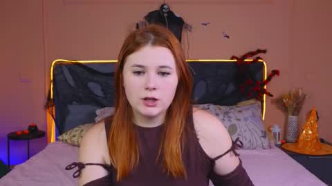 Snapshot of fiery_foxy chatting on October 18, 2025, 4:15 am Mabel online show from October 18, 2025, 4:15 am