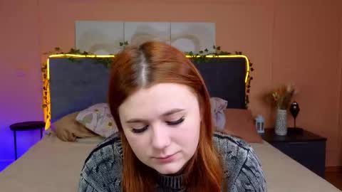 Snapshot of fiery_foxy chatting on November 9, 2025, 4:11 am Mabel online show from November 9, 2025, 4:11 am