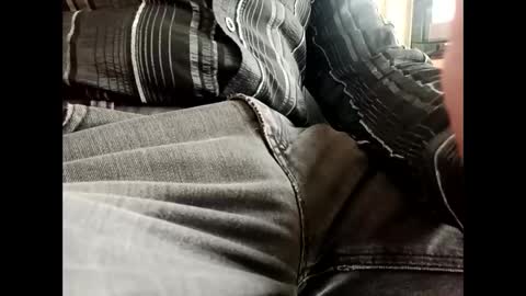 Snapshot of fifi010203 chatting on October 3, 2025, 10:23 am fifi010203 online show from October 3, 2025, 10:23 am