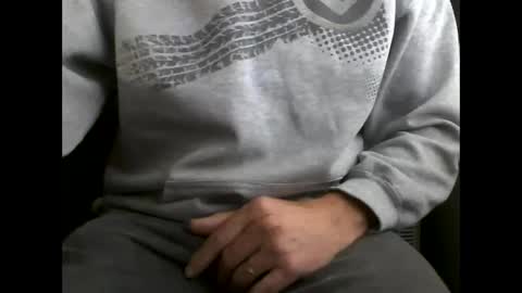 Snapshot of fifi010203 chatting on November 7, 2025, 6:02 am fifi010203 online show from November 7, 2025, 6:02 am