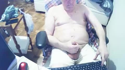 filhober online show from October 6, 2025, 1:58 am