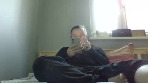 Snapshot of filipek757 chatting on December 26, 2024, 12:05 pm filipek757 online show from December 26, 2024, 12:05 pm