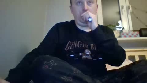 Snapshot of filipek757 chatting on December 28, 2024, 8:47 pm filipek757 online show from December 28, 2024, 8:47 pm