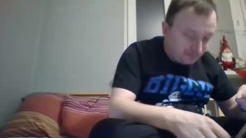 Snapshot of filipek757 chatting on January 1, 2025, 5:22 pm filipek757 online show from January 1, 2025, 5:22 pm