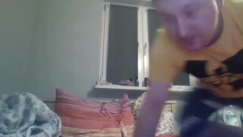 Snapshot of filipek757 chatting on November 3, 2025, 10:32 pm filipek757 online show from November 3, 2025, 10:32 pm