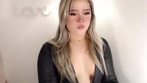 Snapshot of filipina_slutty69xxx chatting on November 5, 2025, 2:11 am Angela DONT FORGET TO FOLLOW AND GIVE ME APPRECIATION online show from November 5, 2025, 2:11 am