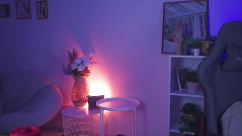 cap and Lana  online show from December 7, 2024, 8:22 am