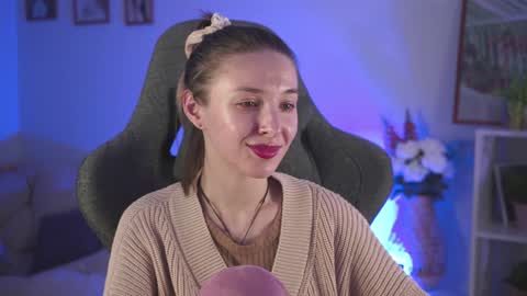 cap and Lana  online show from December 12, 2024, 12:22 pm