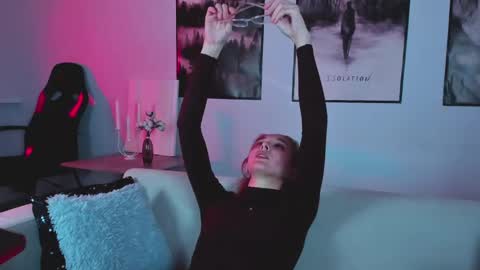 cap and Lana  online show from February 13, 2025, 8:17 am