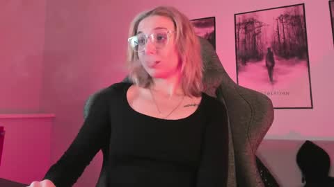 cap and Lana  online show from March 2, 2025, 5:33 am