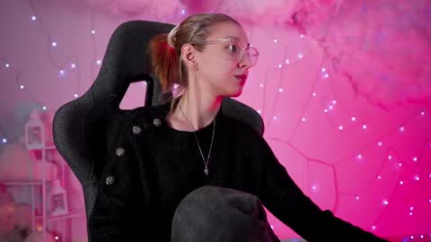 cap and Lana  online show from March 8, 2025, 2:12 am