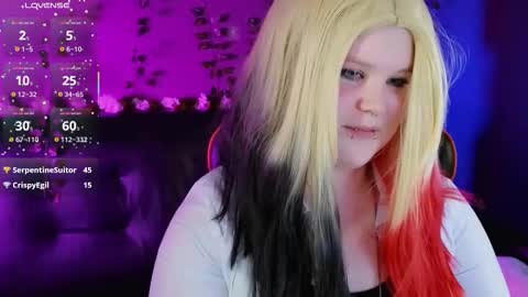 Snapshot of fillisfire chatting on October 8, 2025, 4:37 pm - online show from October 8, 2025, 4:37 pm