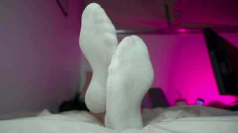 Snapshot of findomfeet_ chatting on May 13, 2026, 11:44 pm Ashley online show from May 13, 2026, 11:44 pm