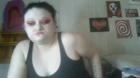Snapshot of findommefoxi chatting on February 3, 2026, 4:43 am findommefoxi online show from February 3, 2026, 4:43 am