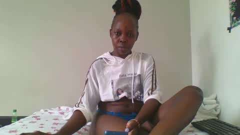 caro online show from October 13, 2025, 7:52 am