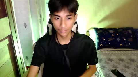 Snapshot of fineboii_rey18 chatting on September 11, 2025, 3:28 am fineboii_rey18 online show from September 11, 2025, 3:28 am