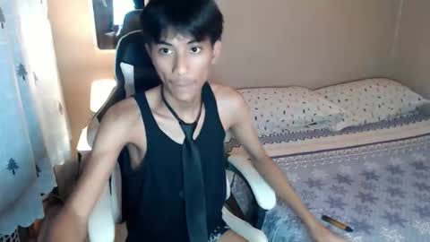 Snapshot of fineboii_rey18 chatting on October 3, 2025, 3:47 am fineboii_rey18 online show from October 3, 2025, 3:47 am