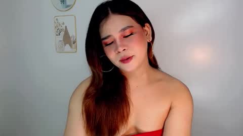 Jasmine online show from May 13, 2026, 10:49 pm