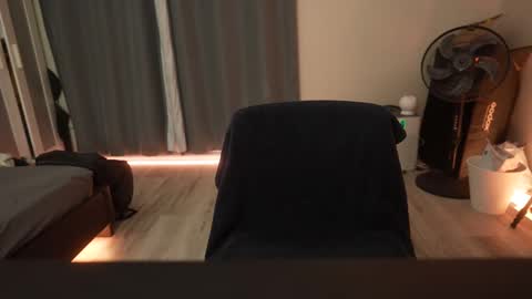 Snapshot of finition_ chatting on March 9, 2025, 3:43 am finition_ online show from March 9, 2025, 3:43 am