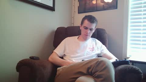 Snapshot of finnabun33 chatting on October 7, 2025, 7:00 pm Jake I am Bicurious online show from October 7, 2025, 7:00 pm