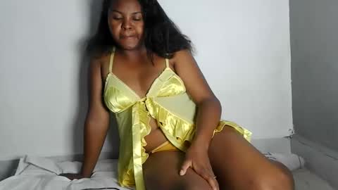 fiona_00 online show from May 8, 2026, 5:51 pm